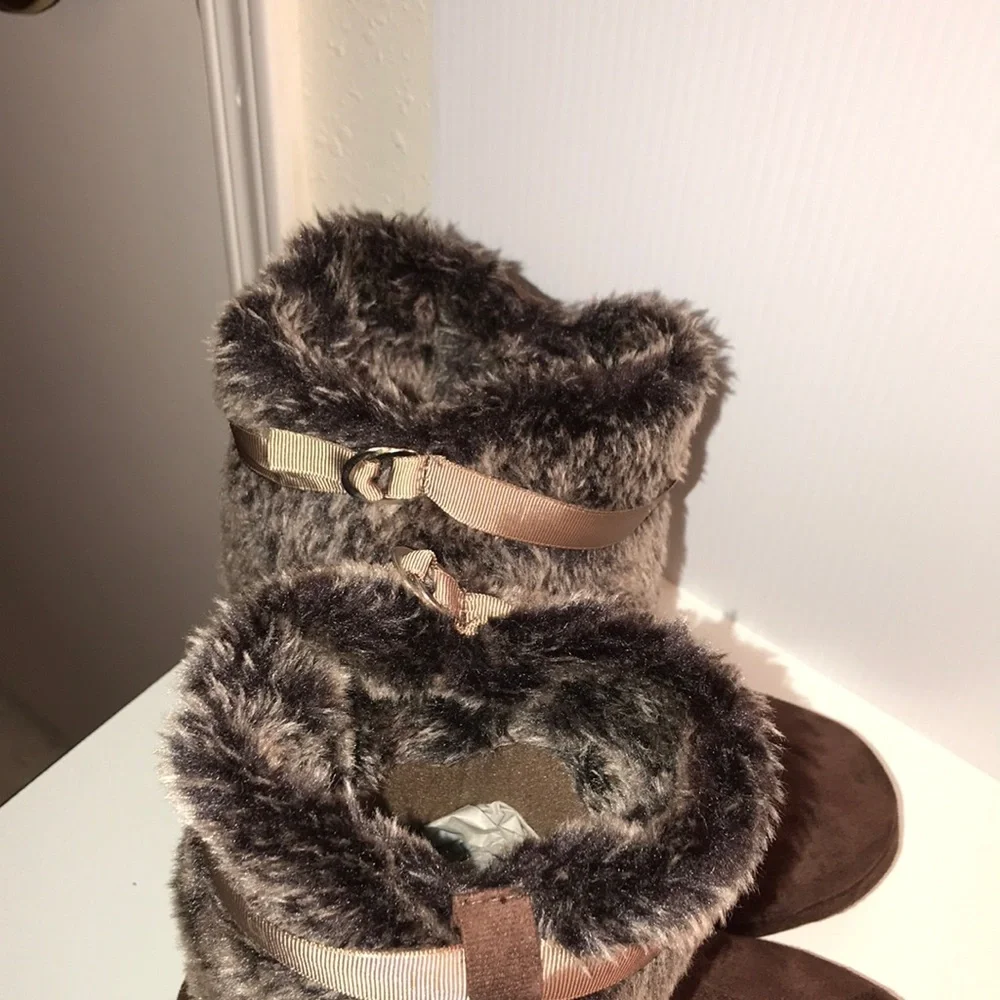 Aerosols Brown Faux Fur Ankle Boots size medium NEW